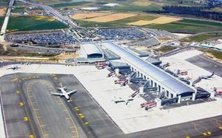 Schimb valutar pe aeroportul din Larnaca